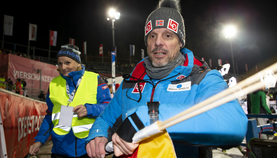 <strong>UTFORDRINGER:</strong> Alexander Stöckl må jobbe med flere av gutta etter det første rennet i Oberstdorf. Foto: Geir Olsen / NTB scanpix <strong>UTFORDRINGER:</strong> Alexander Stöckl må jobbe med flere av gutta etter det første rennet i Oberstdorf. Foto: Geir Olsen / NTB scanpix