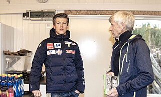 NÆRT FORHOLD: Johannes Høsflot Klæbo og morfar Kåre Høsflot. Her under boklansering i høst. Foto: Hans Arne Vedlog/Dagbladet NÆRT FORHOLD: Johannes Høsflot Klæbo og morfar Kåre Høsflot. Her under boklansering i høst. Foto: Hans Arne Vedlog/Dagbladet