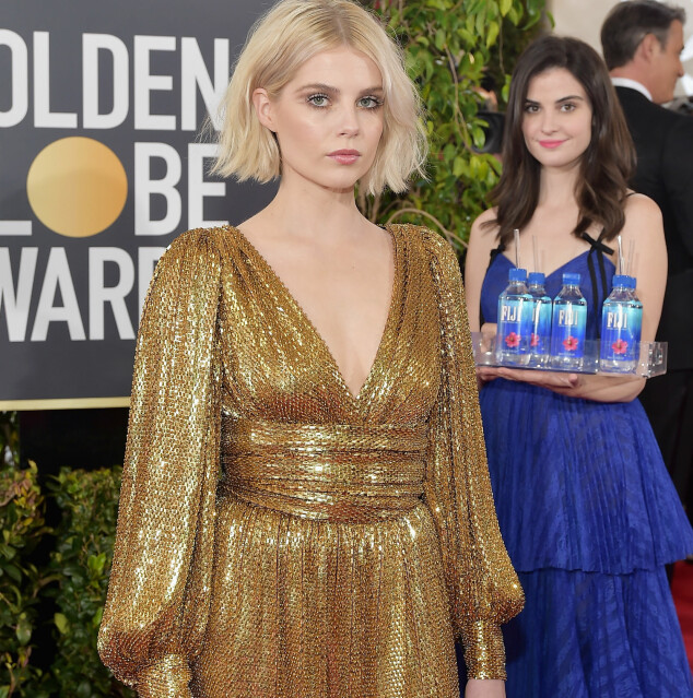 <strong>BLIKK-KONTAKT:</strong> Cuthbert ser rett inn i kameraet på nesten alle bildene. Her med Lucy Boynton i forgrunnen. Foto: Getty Images <strong>BLIKK-KONTAKT:</strong> Cuthbert ser rett inn i kameraet på nesten alle bildene. Her med Lucy Boynton i forgrunnen. Foto: Getty Images