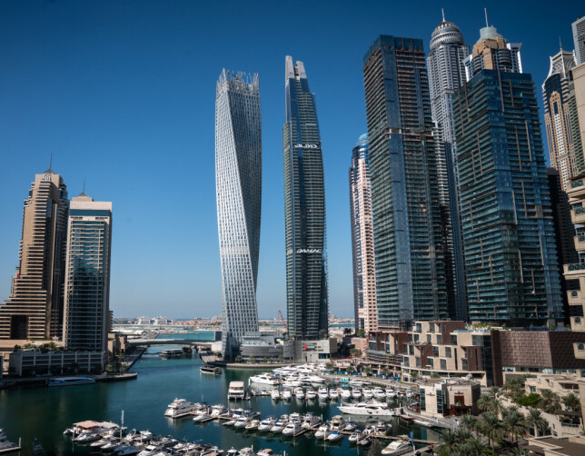 NORDMENNS FAVORITT: Dubai Marina og det kjente landemerket Cayon tårnet (tidligere Infinity) som snor seg 90 grader rundt sin egen akse og rager 306 meter over bakken. En nordmann var tilknyttet en leilighet i tårnet i 2014. NORDMENNS FAVORITT: Dubai Marina og det kjente landemerket Cayon tårnet (tidligere Infinity) som snor seg 90 grader rundt sin egen akse og rager 306 meter over bakken. En nordmann var tilknyttet en leilighet i tårnet i 2014.