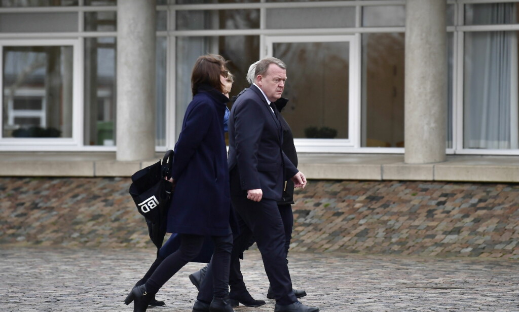 VAR TIL STEDE: Danmarks statsminister Lars Løkke Rasmussen ankommer bisettelsen til Louisa Vesterager Jespersen i Fonnesbæk Kirke i Ikast lørdag. Foto: Bo Amstrup / Ritzau / NTB Scanpix VAR TIL STEDE: Danmarks statsminister Lars Løkke Rasmussen ankommer bisettelsen til Louisa Vesterager Jespersen i Fonnesbæk Kirke i Ikast lørdag. Foto: Bo Amstrup / Ritzau / NTB Scanpix