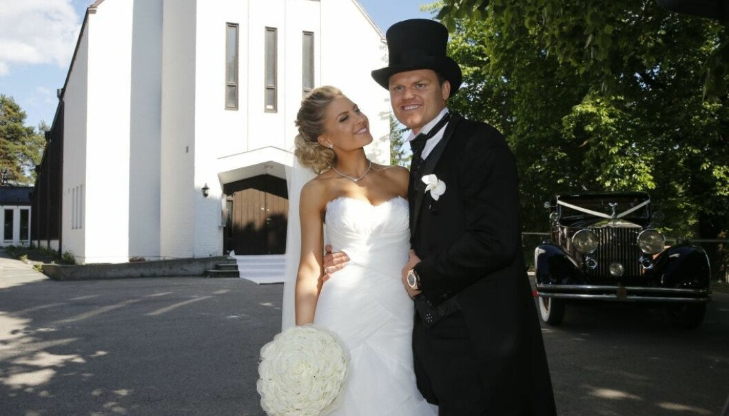 SNART FORELDRE: John Arne Riise giftet seg med Oslo-jenta Louise Angelica i Nordberg kirke våren 2014. Nå blir de foreldre sammen. Foto: Terje Bendiksby / NTB scanpix SNART FORELDRE: John Arne Riise giftet seg med Oslo-jenta Louise Angelica i Nordberg kirke våren 2014. Nå blir de foreldre sammen. Foto: Terje Bendiksby / NTB scanpix
