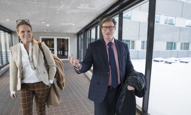 image: Frp nektet å gi fra seg statsråder til KrF: Erna svarer med å dele justisdepartementet i to