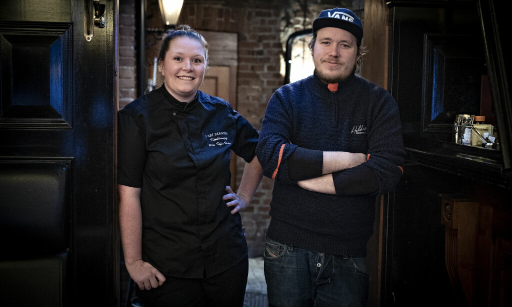 KJØTTDEIGTEST: Pia Sofie Holm og Åke Daniel Lindström har vurdert ni ulike kjøttdeiger for Dagbladet og funnet sine favoritter. Foto: Bjørn Langsem KJØTTDEIGTEST: Pia Sofie Holm og Åke Daniel Lindström har vurdert ni ulike kjøttdeiger for Dagbladet og funnet sine favoritter. Foto: Bjørn Langsem