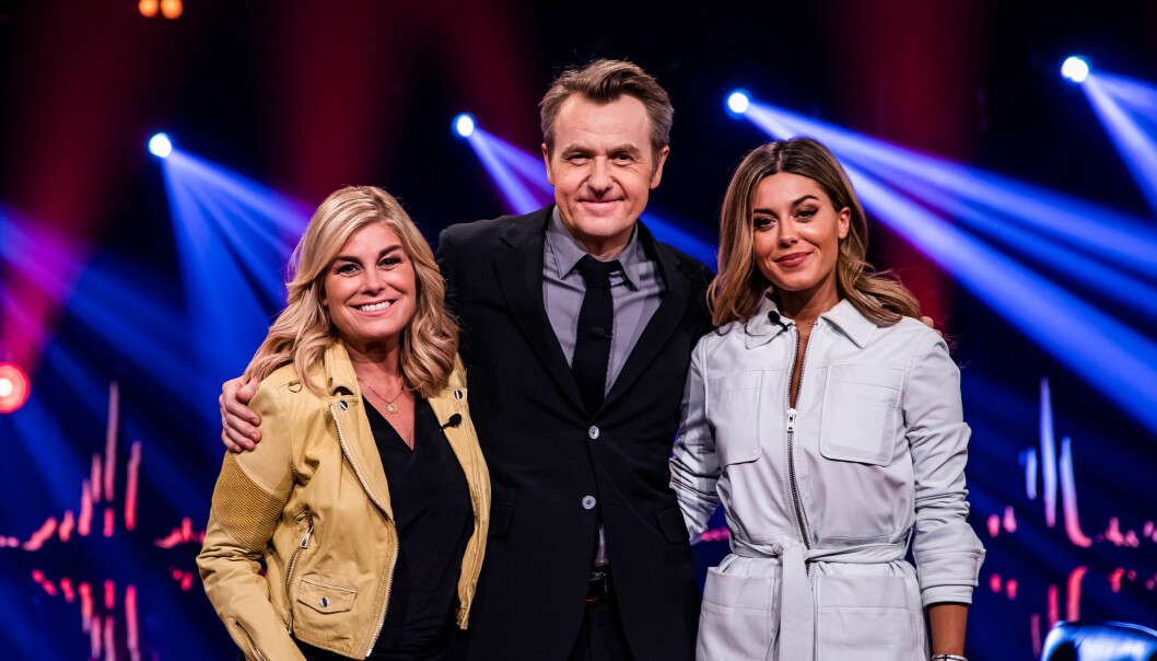 CELEBERT BESØK: Familiens kvinner besøker Fredrik Skavlan lørdag kveld. Foto: Skavlan / TV 2 CELEBERT BESØK: Familiens kvinner besøker Fredrik Skavlan lørdag kveld. Foto: Skavlan / TV 2
