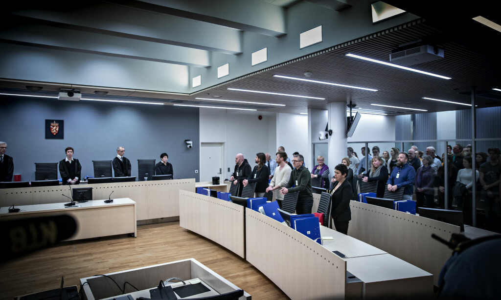 JURYEN OG FAGDOMMERNE: Juryen ville frikjenne Eirik Jensen for grov narkotikaforbrytelse. Det gikk ikke Kristel Heyerdahl og fagdommerne med på. Foto: Bjørn Langsem JURYEN OG FAGDOMMERNE: Juryen ville frikjenne Eirik Jensen for grov narkotikaforbrytelse. Det gikk ikke Kristel Heyerdahl og fagdommerne med på. Foto: Bjørn Langsem