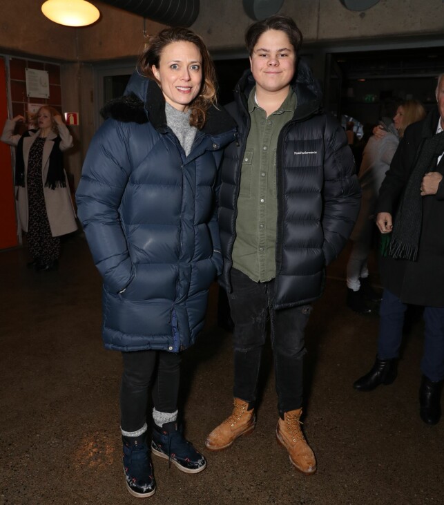 TOK MED SØNNENE: Ine Jansen tok med sønnene på premieren. Foto: Andreas Fadum / Se og Hør TOK MED SØNNENE: Ine Jansen tok med sønnene på premieren. Foto: Andreas Fadum / Se og Hør