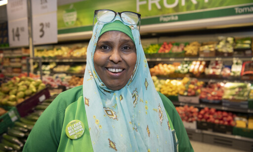 SMART JAKKEMERKE: Det er ikke stort, men det har gjort en verden av forskjell for somaliske Khadija Mahmed. SMART JAKKEMERKE: Det er ikke stort, men det har gjort en verden av forskjell for somaliske Khadija Mahmed.