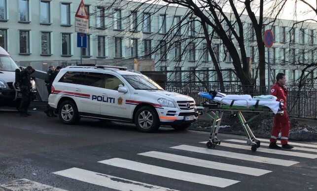 TRE TIL SYKEHUS: Tre unge personer ble kjørt til sykehus i forbindelse med hendelsen. Foto: Tipser TRE TIL SYKEHUS: Tre unge personer ble kjørt til sykehus i forbindelse med hendelsen. Foto: Tipser