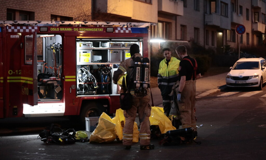 OMKOM: En person er død etter å ha kommet i kontakt med en strømførende kilde i en togtunnel i Oslo. To andre er kritisk skadd. Foto: Nina Hansen / Dagbladet OMKOM: En person er død etter å ha kommet i kontakt med en strømførende kilde i en togtunnel i Oslo. To andre er kritisk skadd. Foto: Nina Hansen / Dagbladet