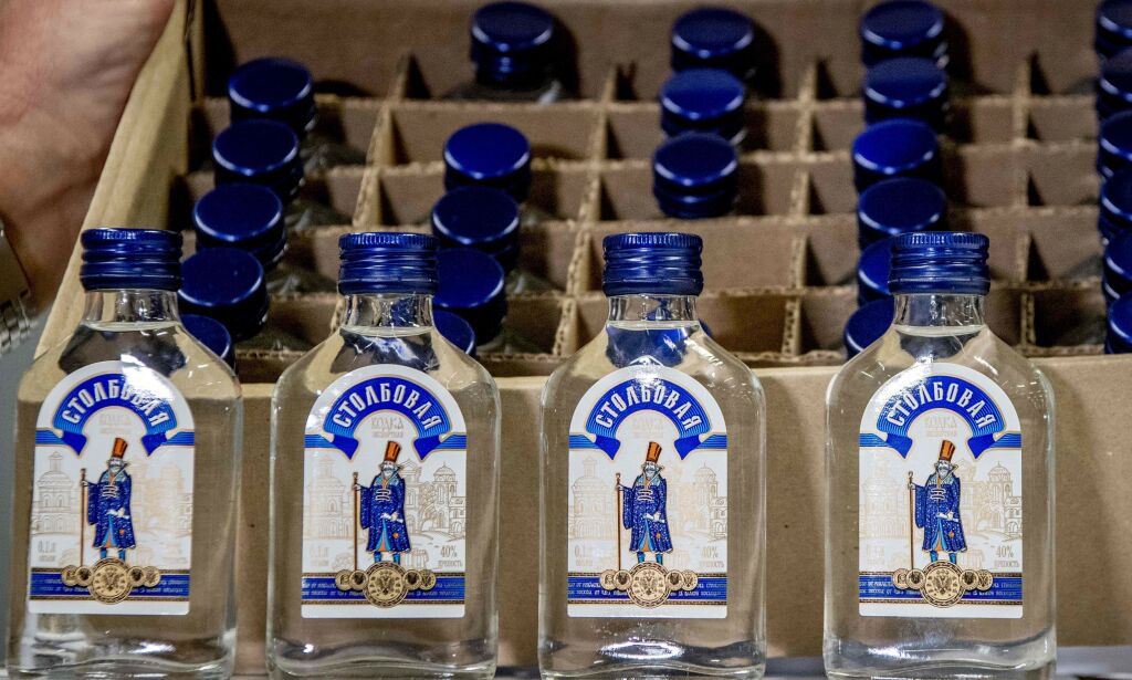 image: Beslagla 90 000 flasker vodka i Rotterdam: - Skulle til Kim Jong-un