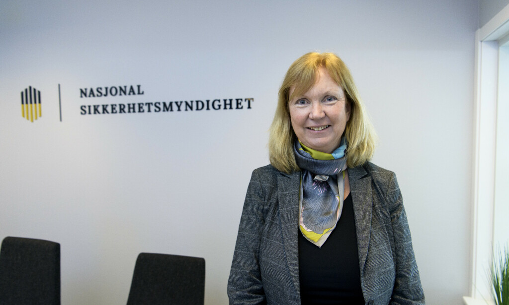 - INTERESSANTE FUNN: Mona Strøm Arnøy fotografert i Nasjonal sikkerhetsmyndighet (NSM) sine lokaler i Kolsås leir. Hun betegner Dagbladets funn som interessante. Foto: Lars Eivind Bones / Dagbladet - INTERESSANTE FUNN: Mona Strøm Arnøy fotografert i Nasjonal sikkerhetsmyndighet (NSM) sine lokaler i Kolsås leir. Hun betegner Dagbladets funn som interessante. Foto: Lars Eivind Bones / Dagbladet
