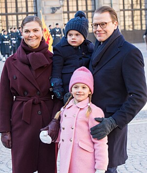 STORSLÅTT FEIRING: Hele kronprinsessefamilien tok del i feiringen tirsdag formiddag. Foto: NTB Scanpix STORSLÅTT FEIRING: Hele kronprinsessefamilien tok del i feiringen tirsdag formiddag. Foto: NTB Scanpix