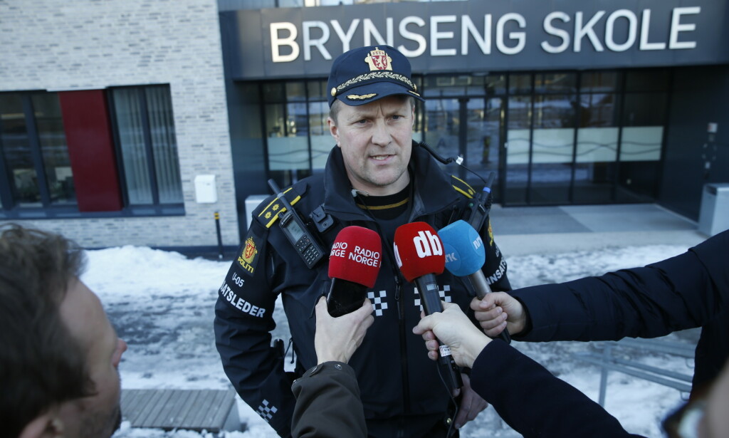 Innsatsleder: Politiets innsatsleder Arve Røtterud orienterte pressen om hendelsen på Brynseng skole. Foto: Henning Lillegård / Dagbladet Innsatsleder: Politiets innsatsleder Arve Røtterud orienterte pressen om hendelsen på Brynseng skole. Foto: Henning Lillegård / Dagbladet