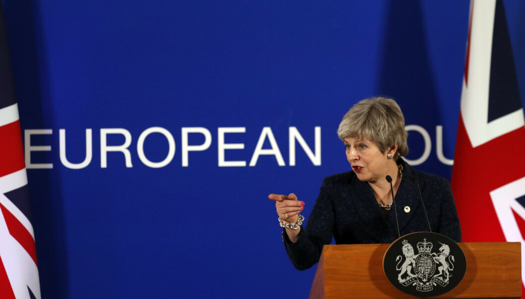 Kilder: May presses av partifeller til å gå av Kilder: May presses av partifeller til å gå av