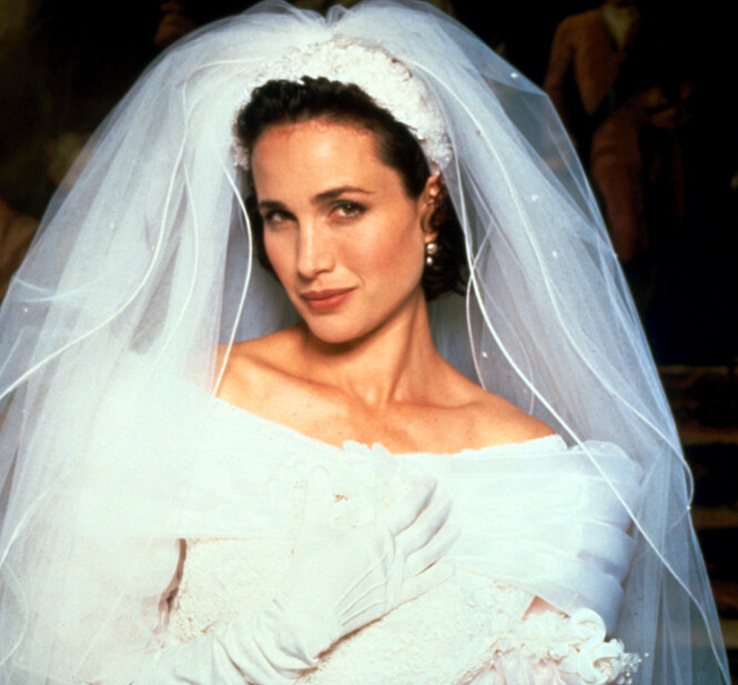 SUKSESS: Andie MacDowell ble for alvor kjent etter sin rolle som Carrie i den romantiske komedien fra 1994. Foto: NTB Scanpix SUKSESS: Andie MacDowell ble for alvor kjent etter sin rolle som Carrie i den romantiske komedien fra 1994. Foto: NTB Scanpix