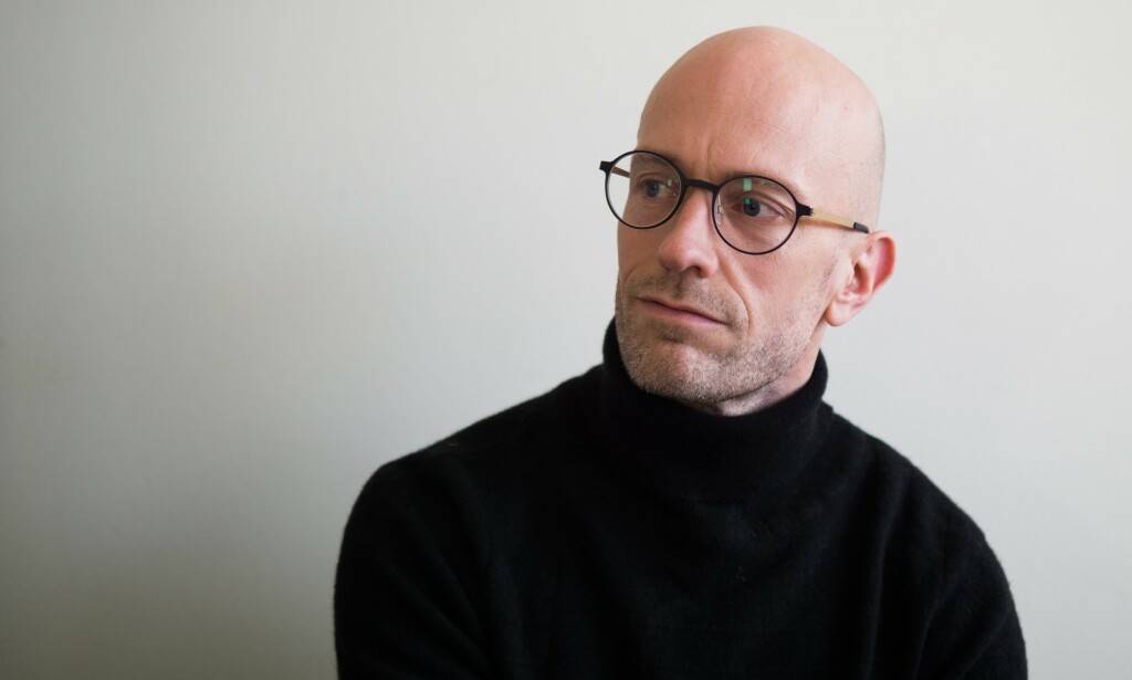 SPILLER: Statsviter Henrik Skaug Sætra underviser ved Høgskolen i Østfold. Med «Spill spillet» vil han lære leserne sine hvordan de identifiserer manipulasjon, og får det som de vil ved hjelp av spillteori. Foto: Privat. SPILLER: Statsviter Henrik Skaug Sætra underviser ved Høgskolen i Østfold. Med «Spill spillet» vil han lære leserne sine hvordan de identifiserer manipulasjon, og får det som de vil ved hjelp av spillteori. Foto: Privat.