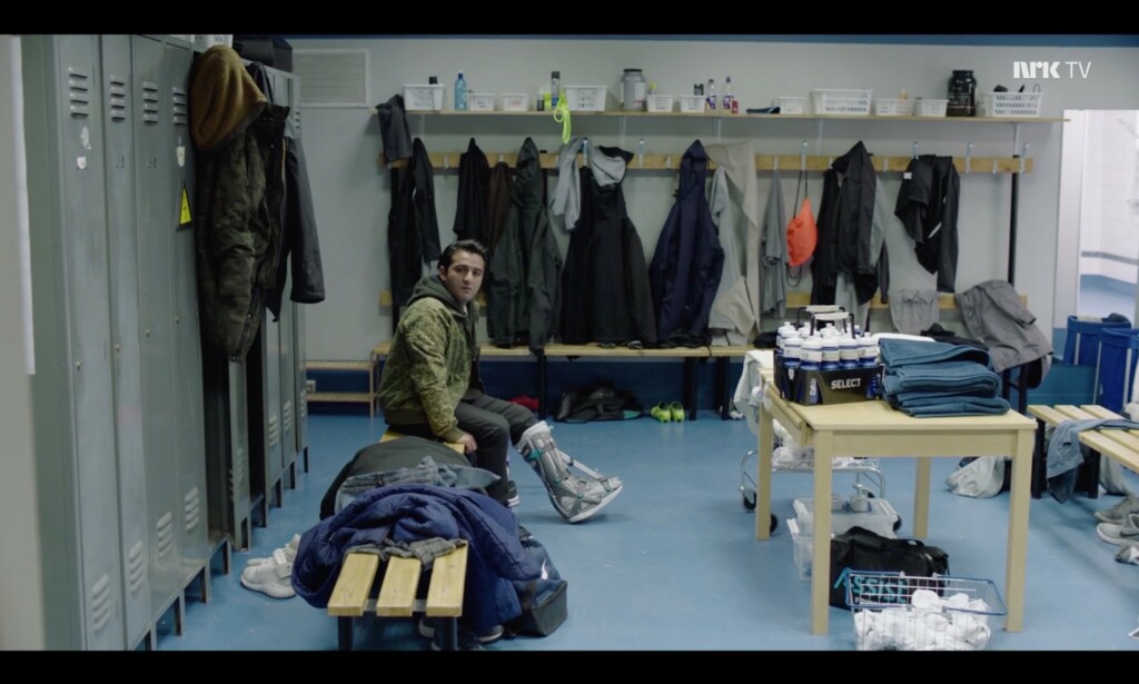 His palms are sweaty, knees weak, arms are heavy / There's vomit on his sweater already / Mons' spaghetti / He's nervous, but on the surface he looks calm and ready. Foto: NRK
His palms are sweaty, knees weak, arms are heavy / There's vomit on his sweater already / Mons' spaghetti / He's nervous, but on the surface he looks calm and ready. Foto: NRK