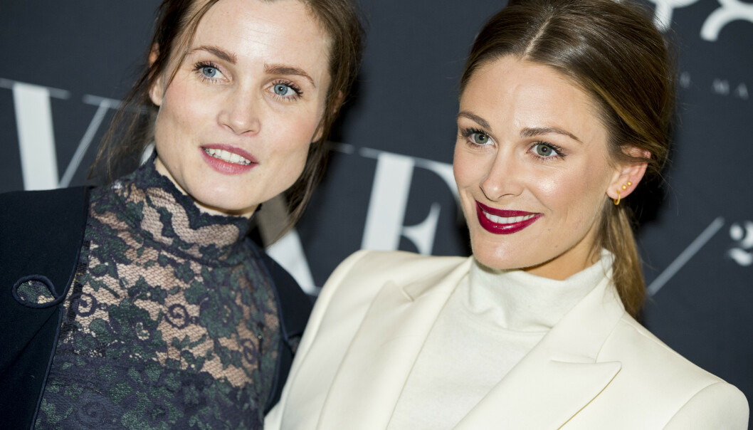 PÅ RØD LØPER: Gitte Witt og Jenny Skavlan er nære venninner. Her er de sammen under Vixen Blog Awards 2015 på Hotel Continental i Oslo. Foto: NTB Scanpix PÅ RØD LØPER: Gitte Witt og Jenny Skavlan er nære venninner. Her er de sammen under Vixen Blog Awards 2015 på Hotel Continental i Oslo. Foto: NTB Scanpix