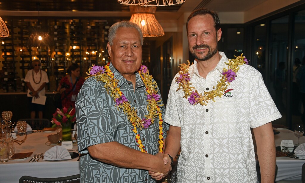 KONGEMØTE: Kronprins Haakon fikk møte kongen av Tonga, Tuimalealiifano Vaaletoa Sualauvi II. FOTO: Karen Setten / NTB Scanpix KONGEMØTE: Kronprins Haakon fikk møte kongen av Tonga, Tuimalealiifano Vaaletoa Sualauvi II. FOTO: Karen Setten / NTB Scanpix