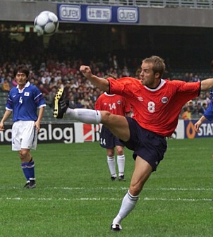STJERNE: Dagfinn var en av Norges mest profilerte fotballspillere før den alvorlige ulykken. FOTO: NTB scanpix STJERNE: Dagfinn var en av Norges mest profilerte fotballspillere før den alvorlige ulykken. FOTO: NTB scanpix
