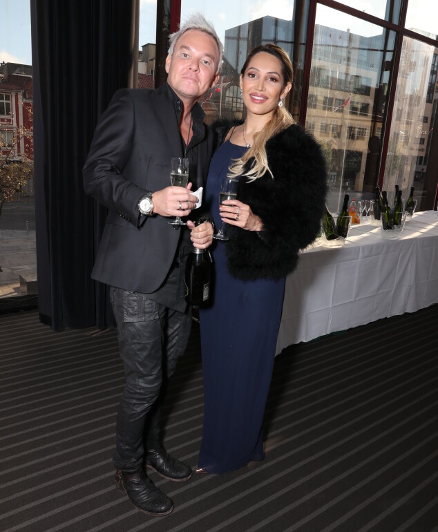 <strong>MED FORLOVEDEN:</strong> Kristian Valen koste seg med forloveden Karen Ånesen. Foto: Andreas Fadum <strong>MED FORLOVEDEN:</strong> Kristian Valen koste seg med forloveden Karen Ånesen. Foto: Andreas Fadum