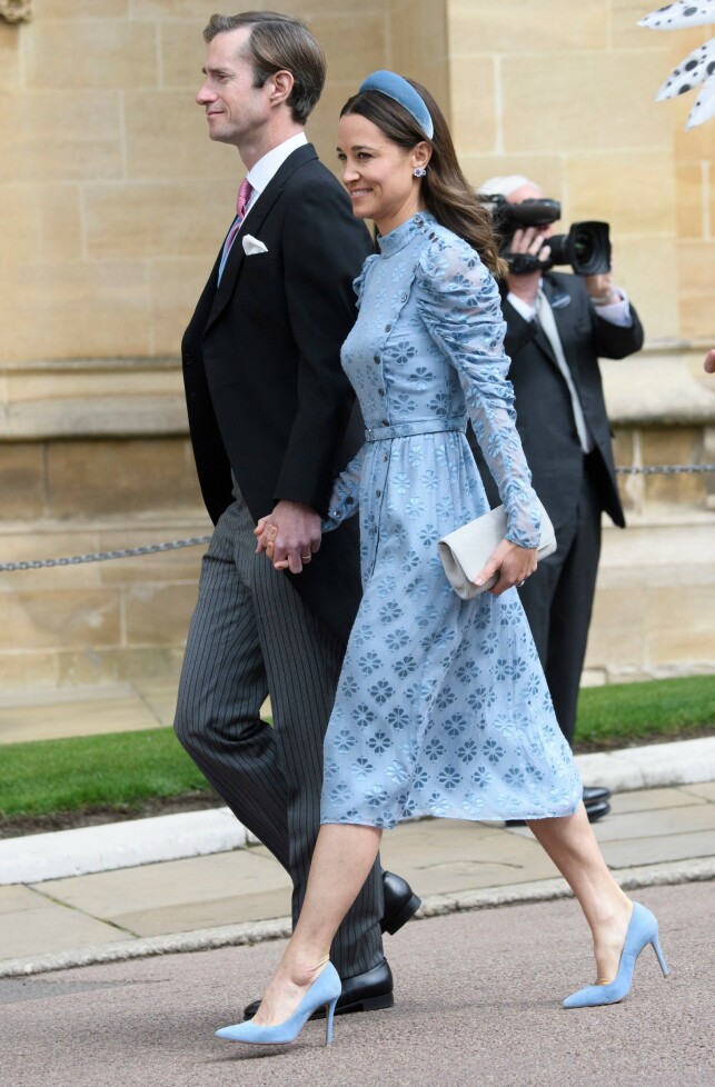 VEKKER OPPSIKT: Pippa Middleton har tidligere vært romantisk involvert med brudgommen. At hun lørdag dukket opp i bryllupet, får flere til å sperre opp øynene. Foto: NTB scanpix VEKKER OPPSIKT: Pippa Middleton har tidligere vært romantisk involvert med brudgommen. At hun lørdag dukket opp i bryllupet, får flere til å sperre opp øynene. Foto: NTB scanpix