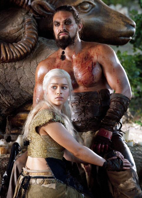 TV-PAR: Khal Drogo og Daenerys Targaryen (spilt av Emilia Clarke) giftet seg i sesong én av fantasyserien «Game of Thrones». Foto: AP / HBO / NTB Scanpix TV-PAR: Khal Drogo og Daenerys Targaryen (spilt av Emilia Clarke) giftet seg i sesong én av fantasyserien «Game of Thrones». Foto: AP / HBO / NTB Scanpix