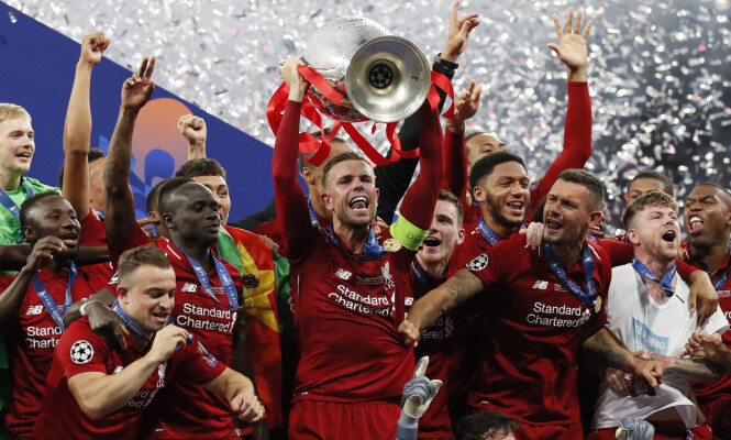 <strong>MESTER:</strong> Jordan Henderson løfter troféet. Foto: NTB scanpix <strong>MESTER:</strong> Jordan Henderson løfter troféet. Foto: NTB scanpix