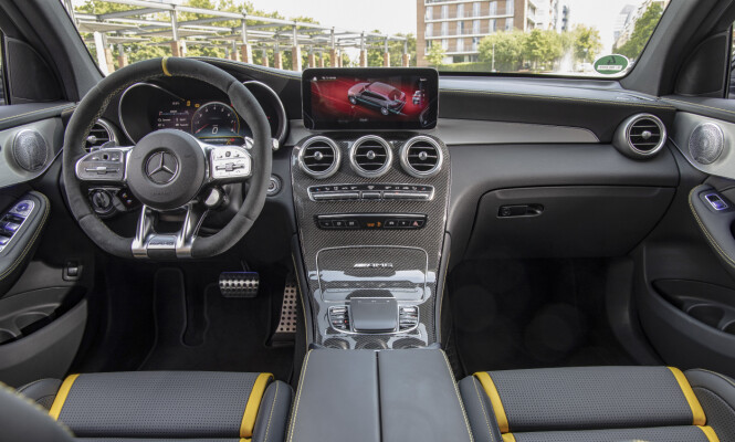<strong>MER DIGITALT:</strong> Det er ingen revolusjonerende endringer i interiøret. Foto: Mercedes <strong>MER DIGITALT:</strong> Det er ingen revolusjonerende endringer i interiøret. Foto: Mercedes