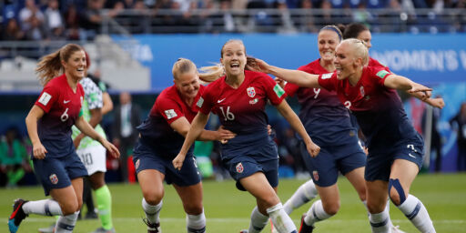 image: Slakter nivået i fotball-VM: - Han er en tastaturkriger