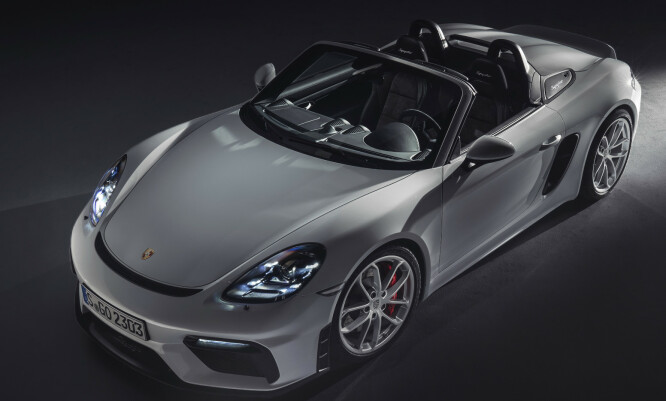 <strong>SPYDER:</strong> Samtidig som GT4 lanseres også den nye Spyderen. Den deler for første gang både motor, girkasse og understell med GT4. Den blir med andre ord potent. Foto: Porshe <strong>SPYDER:</strong> Samtidig som GT4 lanseres også den nye Spyderen. Den deler for første gang både motor, girkasse og understell med GT4. Den blir med andre ord potent. Foto: Porshe