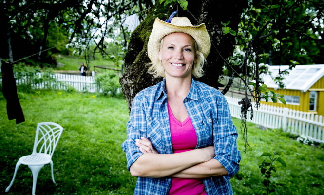 <strong>JOBBET UTENDØRS:</strong> Ingeborg Myhre plukka jordbær om somrene som barn. Og spiste også noen. Foto: Bjørn Langsem / Dagbladet <strong>JOBBET UTENDØRS:</strong> Ingeborg Myhre plukka jordbær om somrene som barn. Og spiste også noen. Foto: Bjørn Langsem / Dagbladet