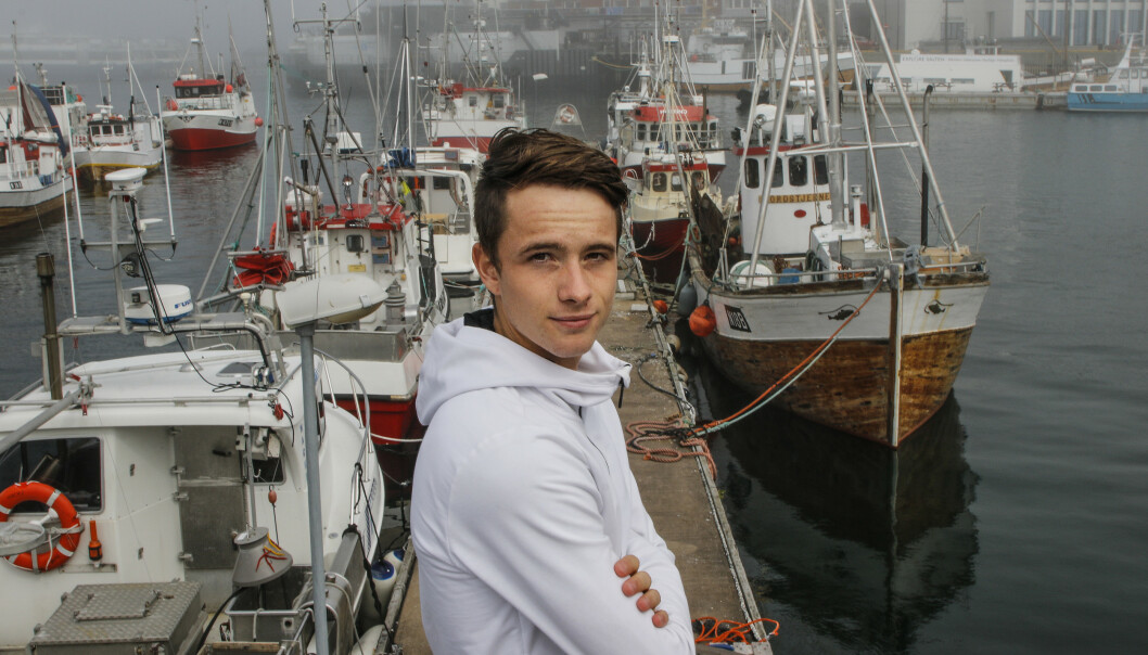<strong>BODØ-PROFIL:</strong> Håkon (19) har vært bodøværing i tre år. En ydmyk ung fyr, som er blitt populær i Nordlands hovedstad.
Foto: Bjørn Erik Olsen <strong>BODØ-PROFIL:</strong> Håkon (19) har vært bodøværing i tre år. En ydmyk ung fyr, som er blitt populær i Nordlands hovedstad.
Foto: Bjørn Erik Olsen