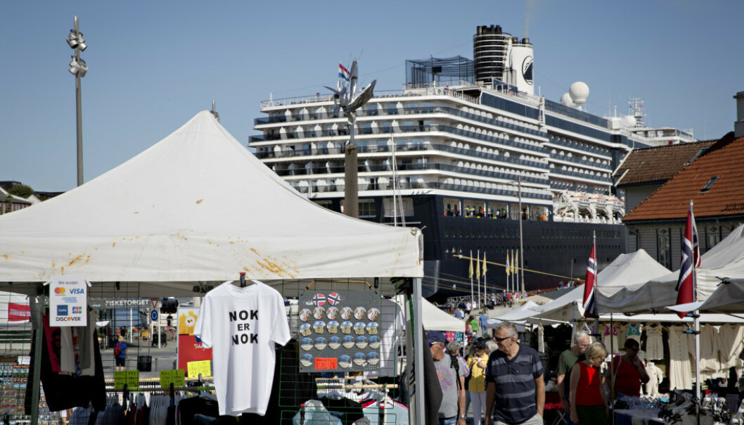 Lei frekke turister: - De går rett inn inngangsdøra mi Lei frekke turister: - De går rett inn inngangsdøra mi