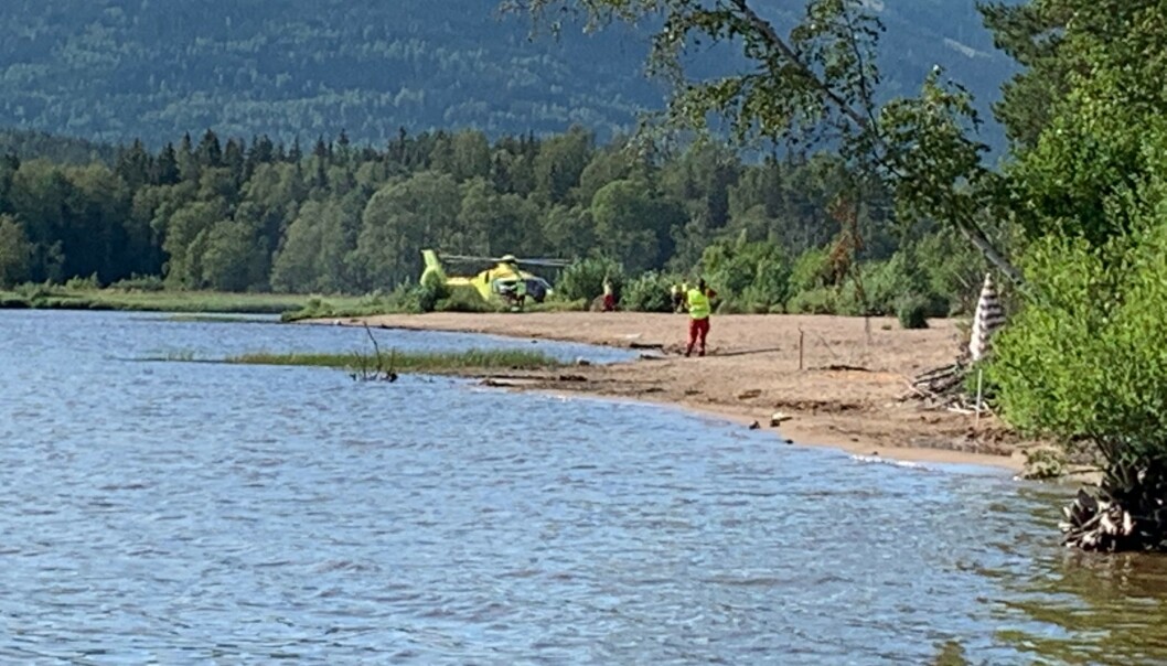 <strong>STOR LETEAKSJON:</strong> Det skal ha vært tre helikoptre på stedet i søket etter mannen i 30-åra. Han ble seinere funnet omkommet. Foto: Christina Honningsvåg <strong>STOR LETEAKSJON:</strong> Det skal ha vært tre helikoptre på stedet i søket etter mannen i 30-åra. Han ble seinere funnet omkommet. Foto: Christina Honningsvåg