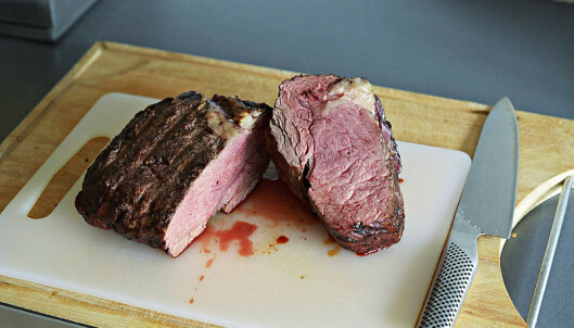 ETTER OPPSKRIFTEN: Langsomt grillet, mørt og tykt stykke entrecôte klart til servering. Foto: Jon-Are Berg-Jacobsen/Nofima ETTER OPPSKRIFTEN: Langsomt grillet, mørt og tykt stykke entrecôte klart til servering. Foto: Jon-Are Berg-Jacobsen/Nofima