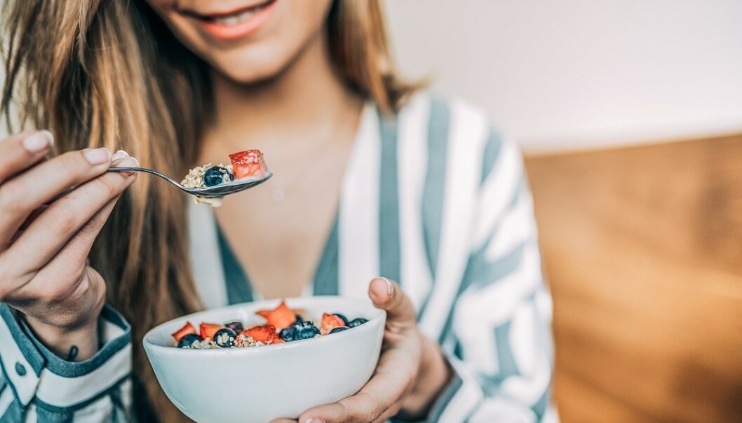 SUNN KOST: - Så lenge man holder seg unna ekstremdiettene er man ganske trygg, sier ernæringsfysiolog Jostein Sæle. FOTO: Shutterstock SUNN KOST: - Så lenge man holder seg unna ekstremdiettene er man ganske trygg, sier ernæringsfysiolog Jostein Sæle. FOTO: Shutterstock