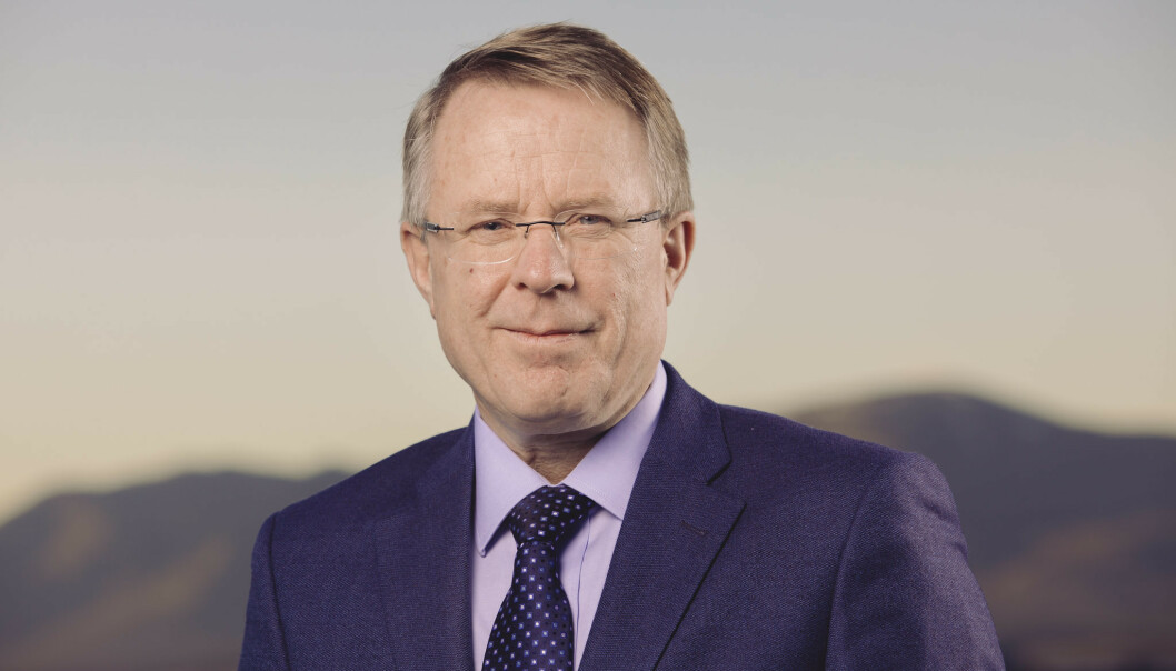REISTE MYE: Bård Magne Pedersen, tidligere fylkesmann i Troms, var aktiv i tjenesten. Han leide også kjole og hvitt til slottsmiddag på skattebetalernes regning. Foto: Fylkesmannen i Troms REISTE MYE: Bård Magne Pedersen, tidligere fylkesmann i Troms, var aktiv i tjenesten. Han leide også kjole og hvitt til slottsmiddag på skattebetalernes regning. Foto: Fylkesmannen i Troms