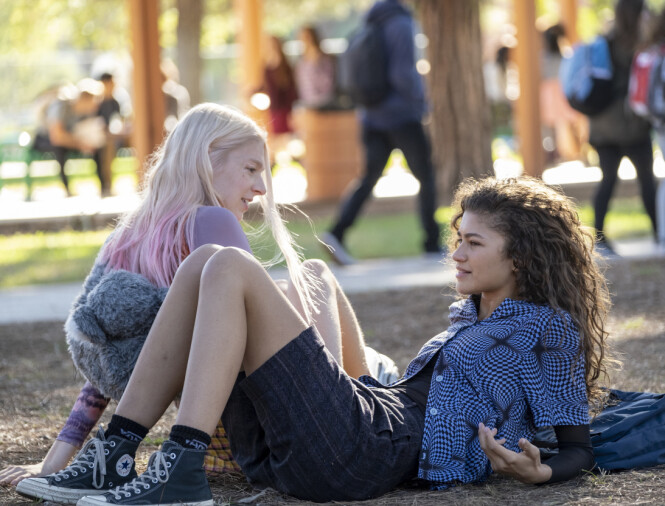 EUPHORIA: Akkurat nå er Zendaya å se som den rusavhengig tenåring Rue (t.h.) i HBO-serien Euphoria. Foto: Scanpix EUPHORIA: Akkurat nå er Zendaya å se som den rusavhengig tenåring Rue (t.h.) i HBO-serien Euphoria. Foto: Scanpix