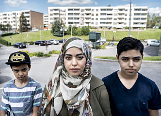 IKKE DØM OSS: Jasem Murtaza (12), Zharaa Abdul Salih og Ahmad Salih (13) oppfordrer folk til å huske på at muslimer er like forskjellige som folk flest. IKKE DØM OSS: Jasem Murtaza (12), Zharaa Abdul Salih og Ahmad Salih (13) oppfordrer folk til å huske på at muslimer er like forskjellige som folk flest.