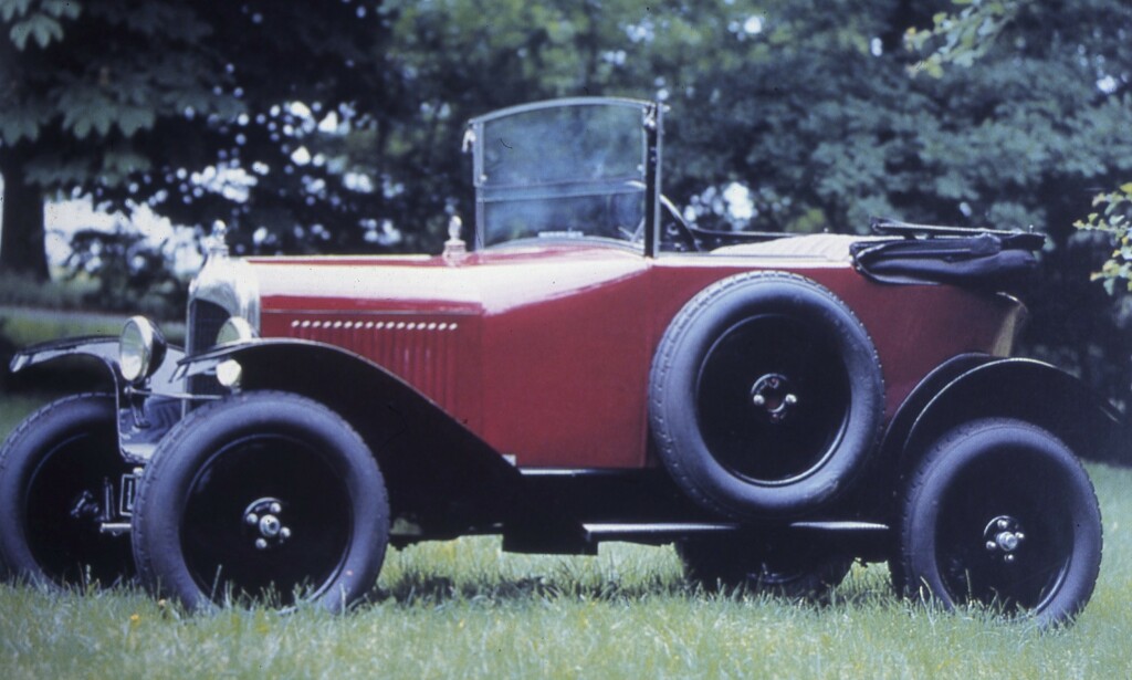 5CV: Kjempesuksess og masseproduksjon på 83 000 billige biler 1922-1926. 850 kubikk, 11 hester – og selvstarter! Foto: Geir Hovensjø 5CV: Kjempesuksess og masseproduksjon på 83 000 billige biler 1922-1926. 850 kubikk, 11 hester – og selvstarter! Foto: Geir Hovensjø