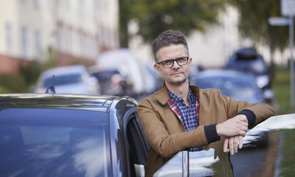 DYRT PÅ PUMPA: - Når lønn regnes inn, er det faktisk billigere drivstoff i Norge enn i mange andre land, sier Nils Sødal, som er senior kommunikasjonsrådgiver i Norges Automobil-Forbund. Foto: NAF DYRT PÅ PUMPA: - Når lønn regnes inn, er det faktisk billigere drivstoff i Norge enn i mange andre land, sier Nils Sødal, som er senior kommunikasjonsrådgiver i Norges Automobil-Forbund. Foto: NAF