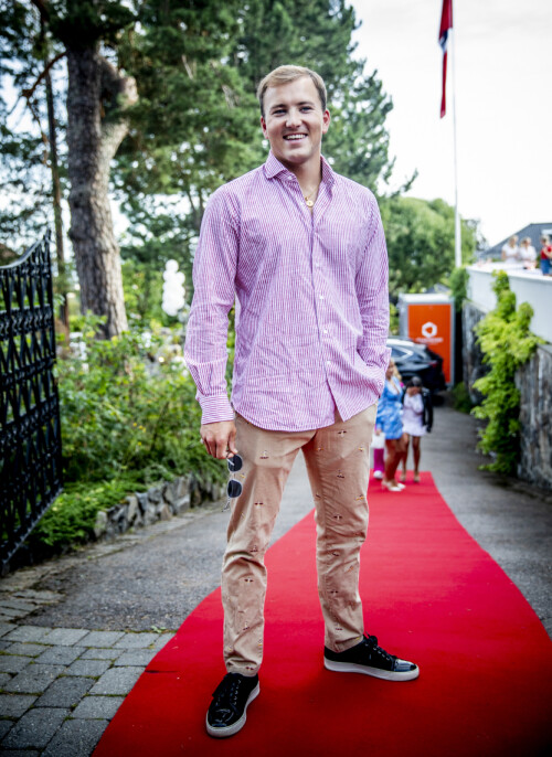 ENDTE GODT: Grunde Myhrer kom fra fallskjermulykken uten en skramme. I ettertid dukket det imidlertid opp en del rykter som han ikke satte pris på. Foto: Christian Roth Christensen / Dagbladet ENDTE GODT: Grunde Myhrer kom fra fallskjermulykken uten en skramme. I ettertid dukket det imidlertid opp en del rykter som han ikke satte pris på. Foto: Christian Roth Christensen / Dagbladet
