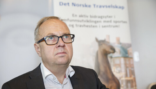 BETENKT: Generalsekretær Svein Morten Buer i Det Norske Travselskap ser ikke lyst på framtida, om signalene fra Lotteritilsynet om en totalgrense for tap på spill blir innført. Foto: NTB Scanpix BETENKT: Generalsekretær Svein Morten Buer i Det Norske Travselskap ser ikke lyst på framtida, om signalene fra Lotteritilsynet om en totalgrense for tap på spill blir innført. Foto: NTB Scanpix