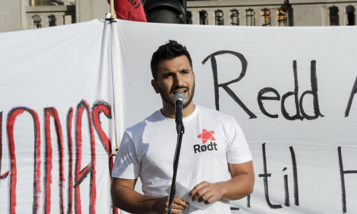 OSLO-LEDER: Siavash Mobasheri, leder av Rødt i Oslo, under en appell utenfor Stortinget i slutten av august.
Foto: Vidar Ruud / NTB Scanpix OSLO-LEDER: Siavash Mobasheri, leder av Rødt i Oslo, under en appell utenfor Stortinget i slutten av august.
Foto: Vidar Ruud / NTB Scanpix