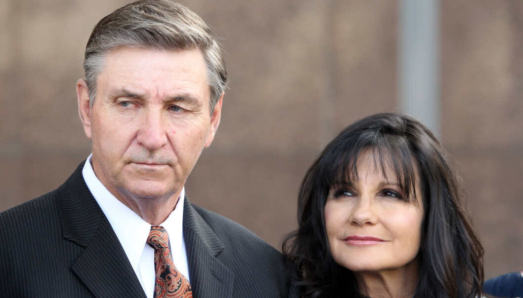FORELDRE: Britneys far, James Spears, har det siste tiåret vært datteras verge. Nå har han sett seg lei av alle ryktene. Her avbildet med Britneys mor, Lynne Spears. Foto: NTB Scanpix FORELDRE: Britneys far, James Spears, har det siste tiåret vært datteras verge. Nå har han sett seg lei av alle ryktene. Her avbildet med Britneys mor, Lynne Spears. Foto: NTB Scanpix