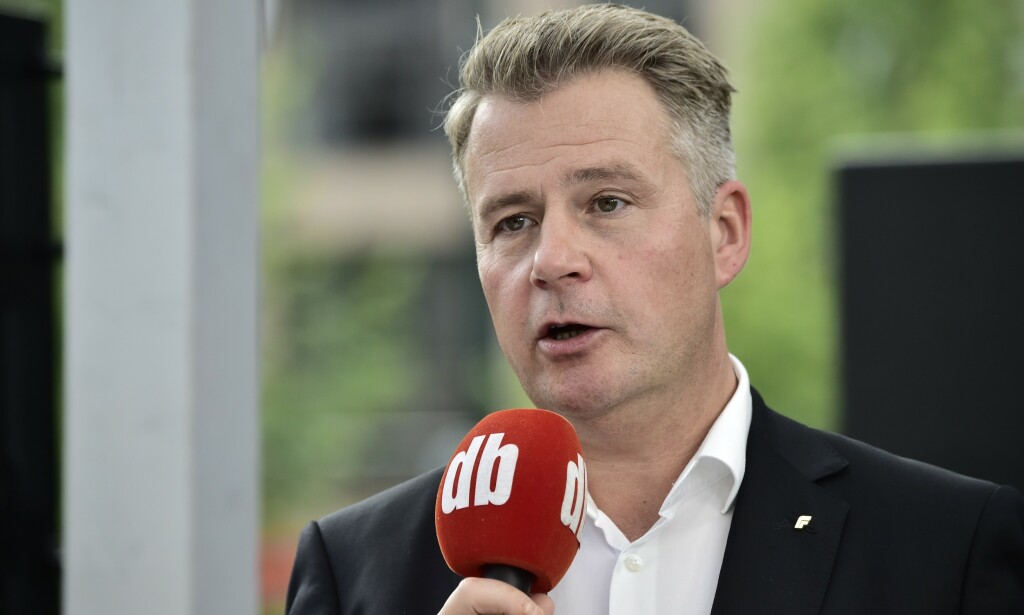 SKUFFET: Stortingsrepresentant og tidligere justisminister Per-Willy Amundsen mener utenriksministeren og justisministeren bedriver ansvarsfraskrivelse. - Det er rett og slett skuffende at de ikke vil gjøre noe for at mannen som drepte Nerid Høiness ble pågrepet, sier Amundsen. Foto: Lars Eivind Bones / Dagbladet SKUFFET: Stortingsrepresentant og tidligere justisminister Per-Willy Amundsen mener utenriksministeren og justisministeren bedriver ansvarsfraskrivelse. - Det er rett og slett skuffende at de ikke vil gjøre noe for at mannen som drepte Nerid Høiness ble pågrepet, sier Amundsen. Foto: Lars Eivind Bones / Dagbladet