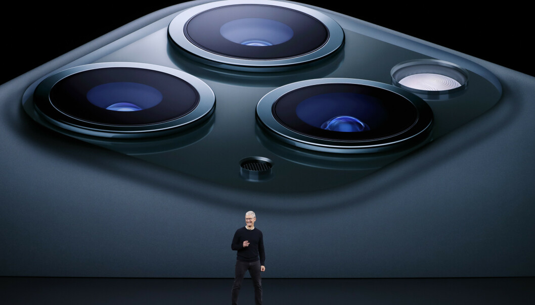 <strong>LANSERINGEN:</strong> Apple-sjef Tim Cook lanserer iPhone 11 Pro 10. september 2019. Foto: REUTERS/Stephen Lam <strong>LANSERINGEN:</strong> Apple-sjef Tim Cook lanserer iPhone 11 Pro 10. september 2019. Foto: REUTERS/Stephen Lam