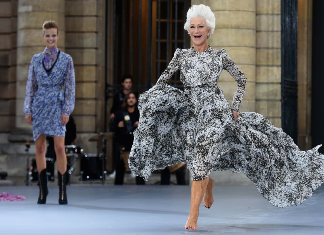 SPRER GLEDE: Det var ikke bare Mirren selv som hadde et stort smil om munnen denne dagen. Foto: Scanpix SPRER GLEDE: Det var ikke bare Mirren selv som hadde et stort smil om munnen denne dagen. Foto: Scanpix